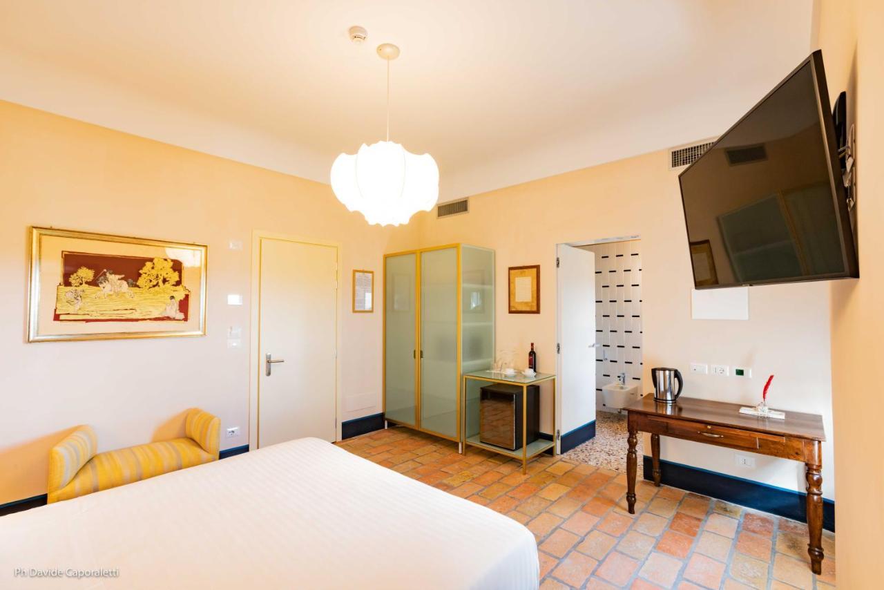 Castello Di Monterado Hotel Exterior photo